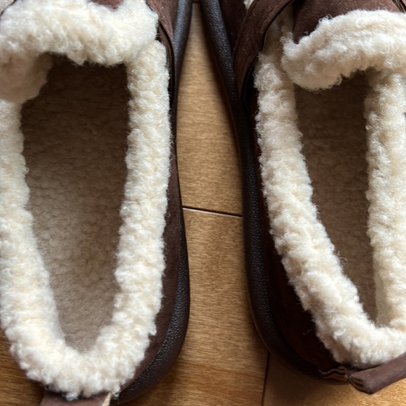 Sherpa Shoes - Picture 3 of 4